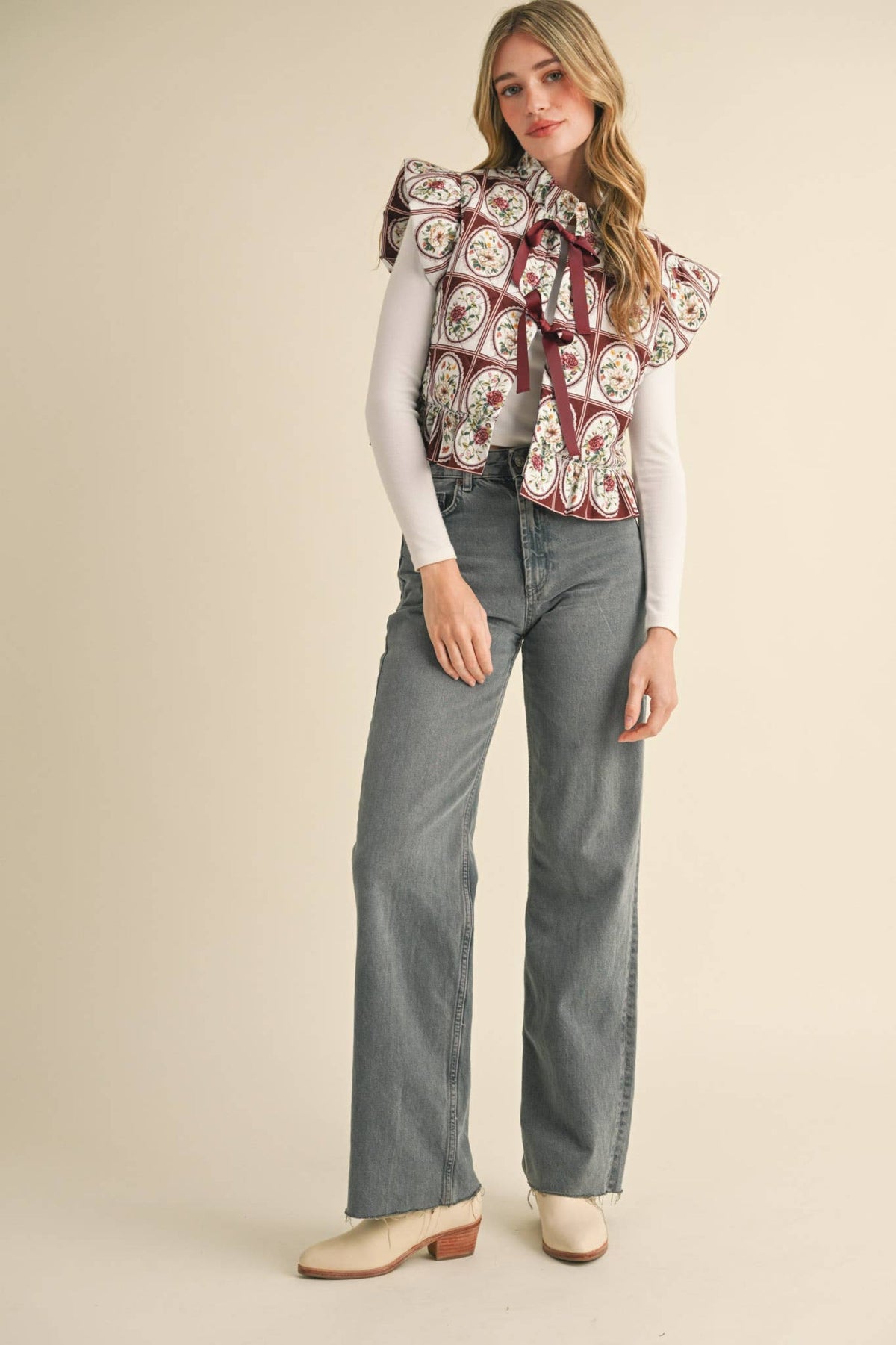 FLUTTER SLEEVE FLORAL PUFF VEST