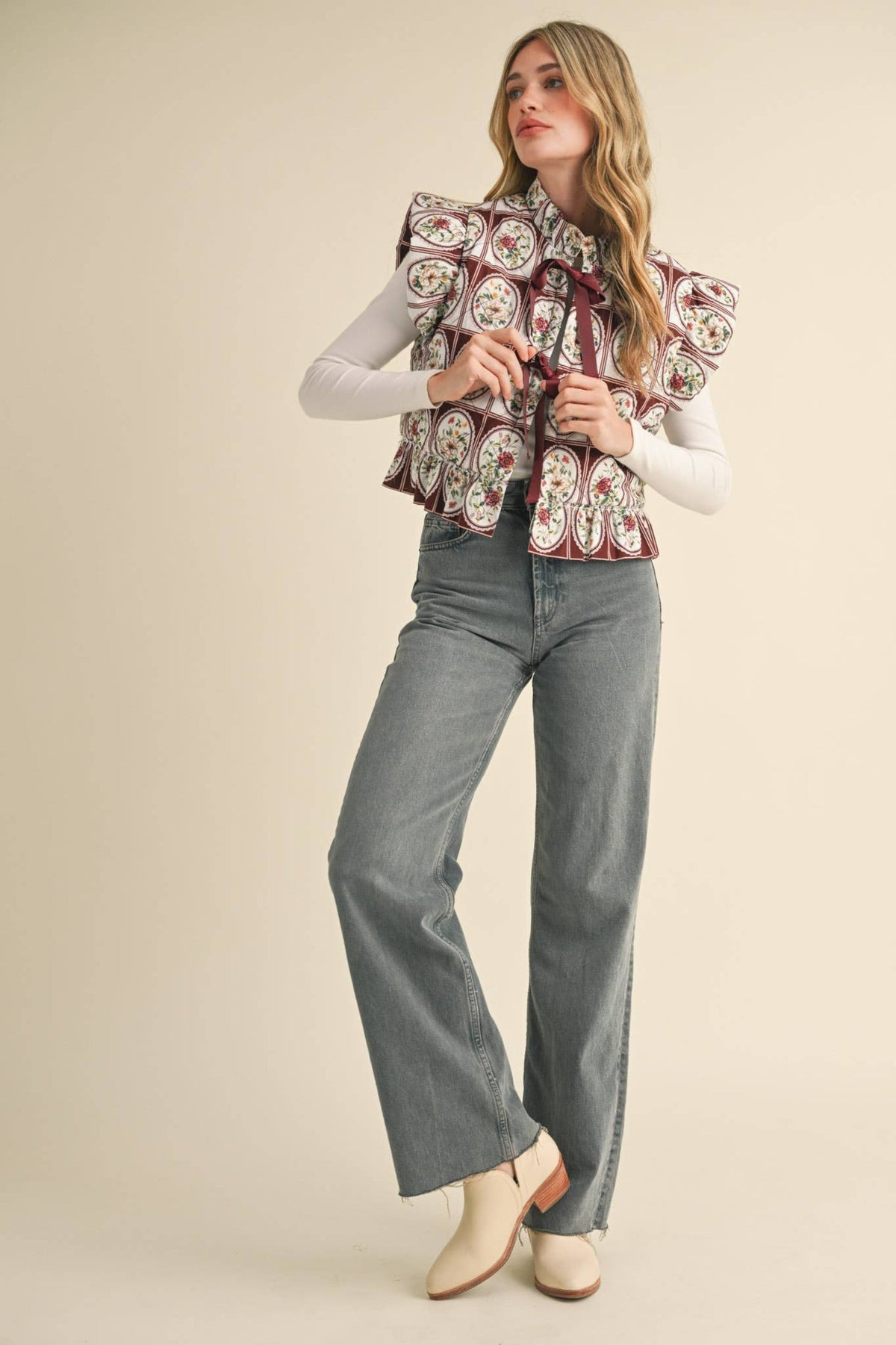 FLUTTER SLEEVE FLORAL PUFF VEST